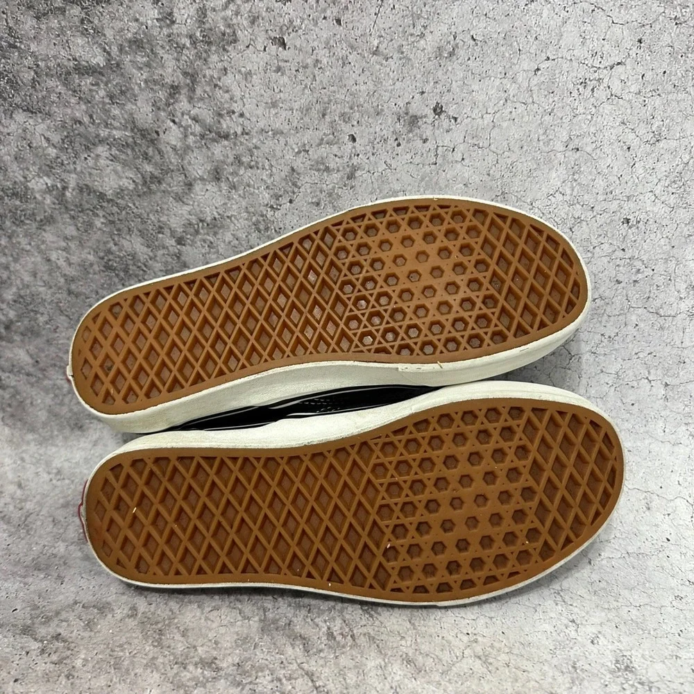 Vans Slip On Shoes Womens 7.5 Black White Classic Canvas Skate Sneakers Low